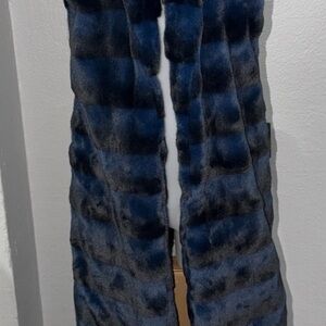 L'atiste Striped Blue and Black Faux Fur LongVest Size SMALL